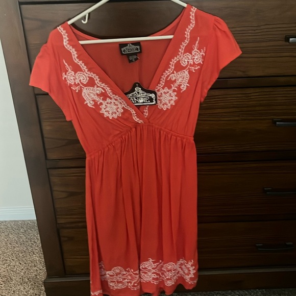 Summer dress - Picture 1 of 3